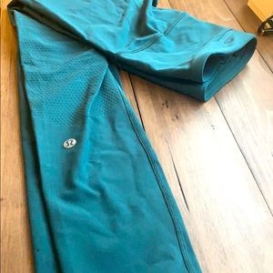 Aqua lululemon tights